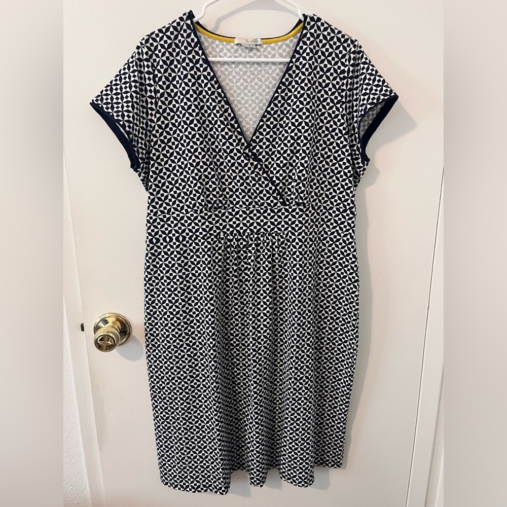 Boden Navy Elisa Empire Dress V-Neck Cap Sleeve Navy Blue Geometric Faux Wrap 14